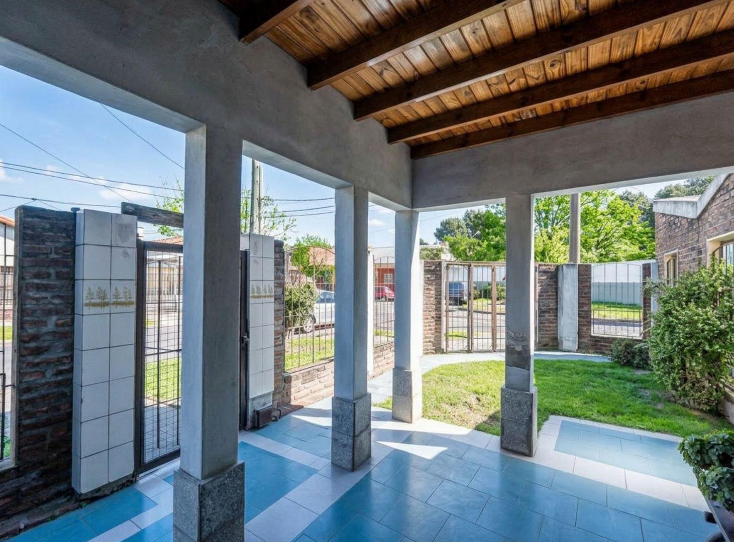 Foto de CASA EN VENTA 4 AMBIENTES CON COCHERA EN SAN JUSTO, imagen 4