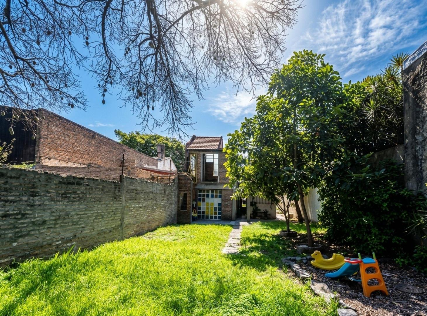 Foto de CASA EN VENTA CON LOTE DE 8,66 X 50 EN RAMOS MEJIA, imagen 3