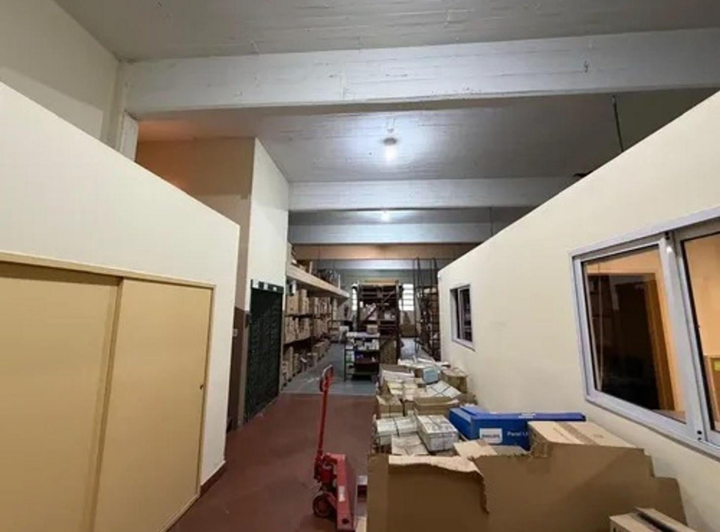 Foto de Depósito con oficinas en 2 plantas + terraza, imagen 5