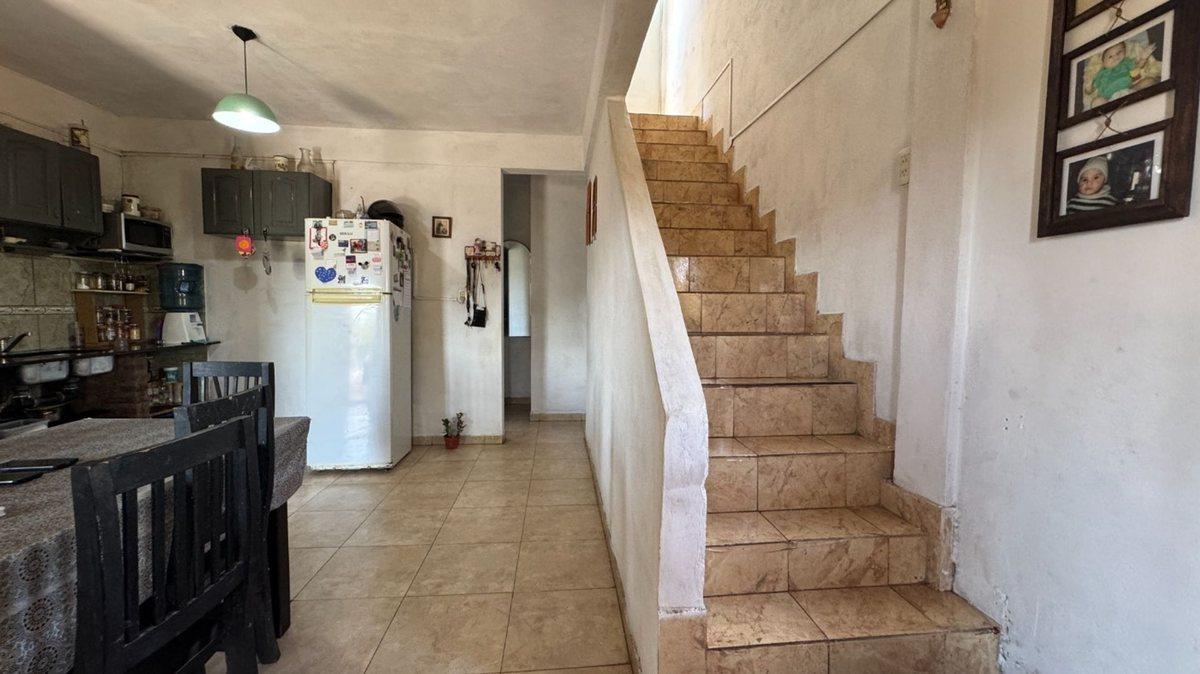 Foto de VENTA PH 2 PISOS 3 AMBIENTES Centro de José C. Paz, imagen 1