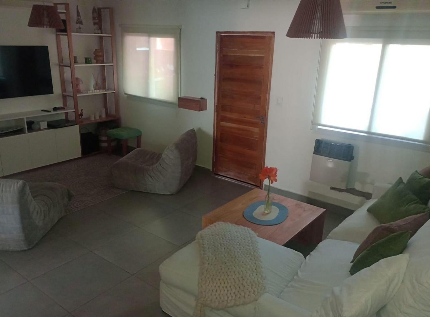 Foto de VENTA CASA 4 AMB. JARDÍN Y PILETA-ALTOS DE PACHECO, imagen 2