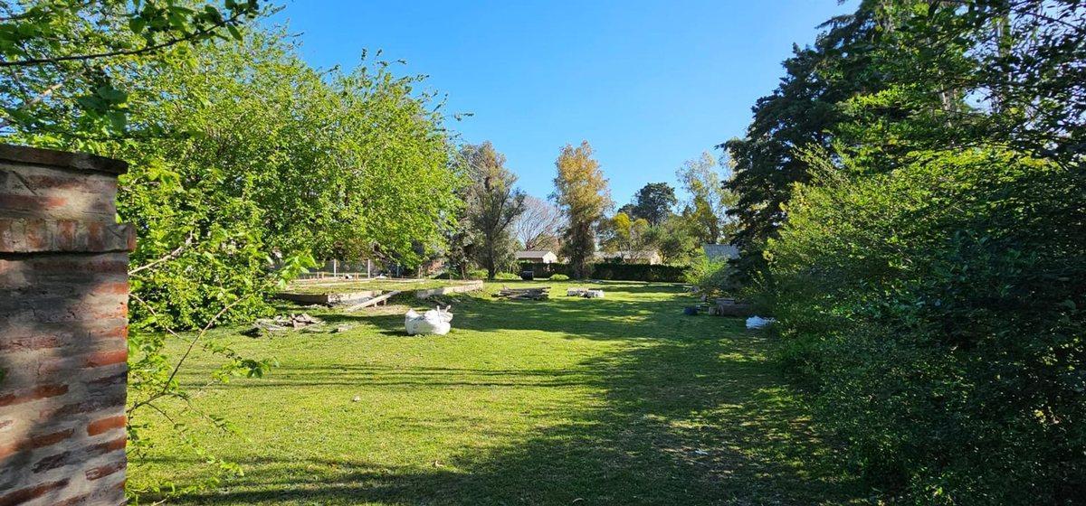 Foto de VENTA DE LOTE DE 1770 METROS CON MEJORAS EN PILAR, imagen 1