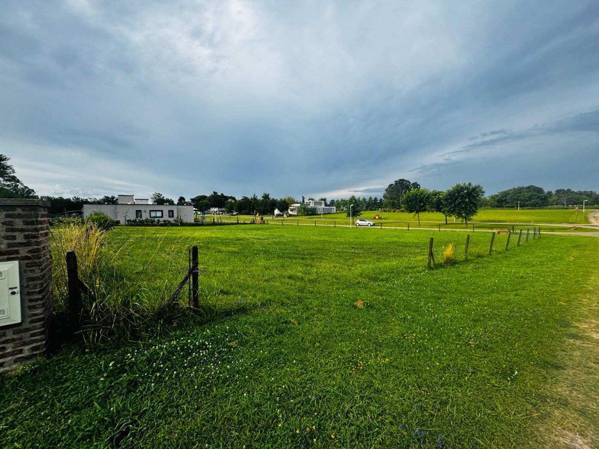 Foto de VENTA LOTE INTERNO LAS CALANDRIAS CARDALES 1400 M2, imagen 3