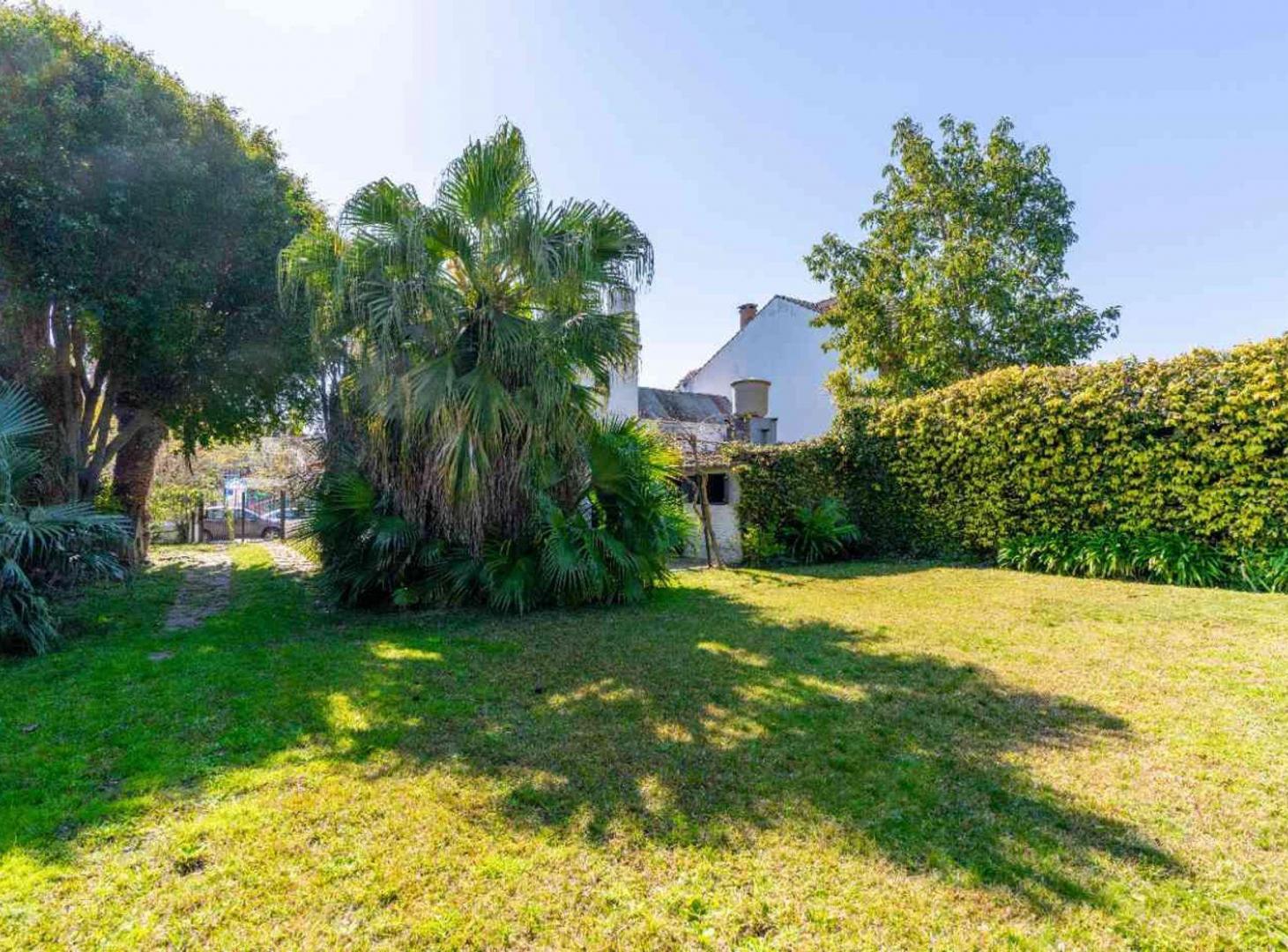 Foto de NVO! Lote de 577m2 con casa A Reciclar - Bajo SI, imagen 3