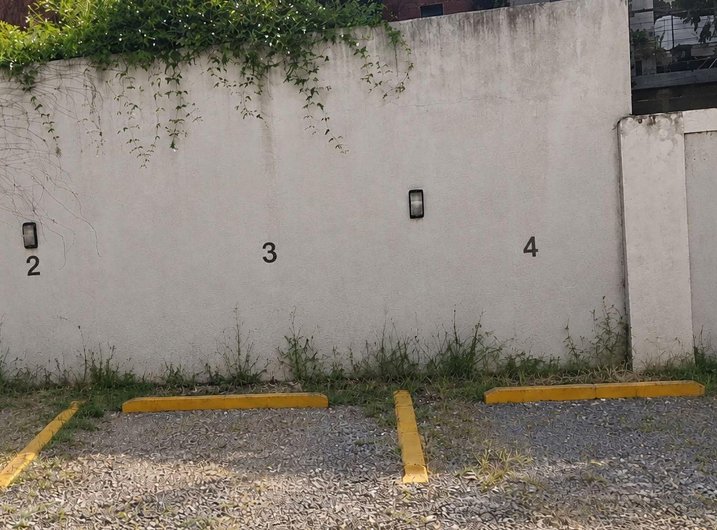 Foto de VENTA COCHERA FIJA SAN ISIDRO - OPORTUNIDAD X2UF, imagen 1