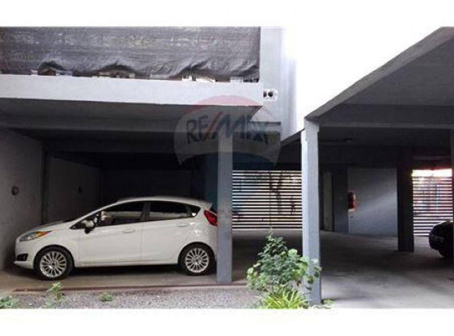 Foto de VENTA Cochera Cubierta AMPLIA San Fernando Centro, imagen 2