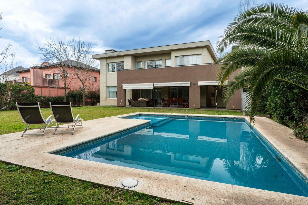Foto de CASA EN VENTA EN SEPTIEMBRE LOTE INTERNO 5 AMB, imagen 1