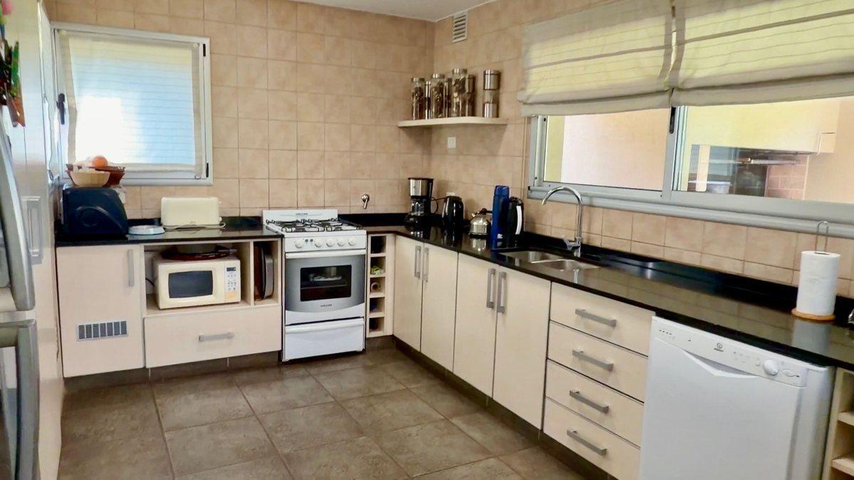 Foto de CASA EN VENTA 4 AMB SANTA MARIA DE LOS OLIVOS, imagen 5
