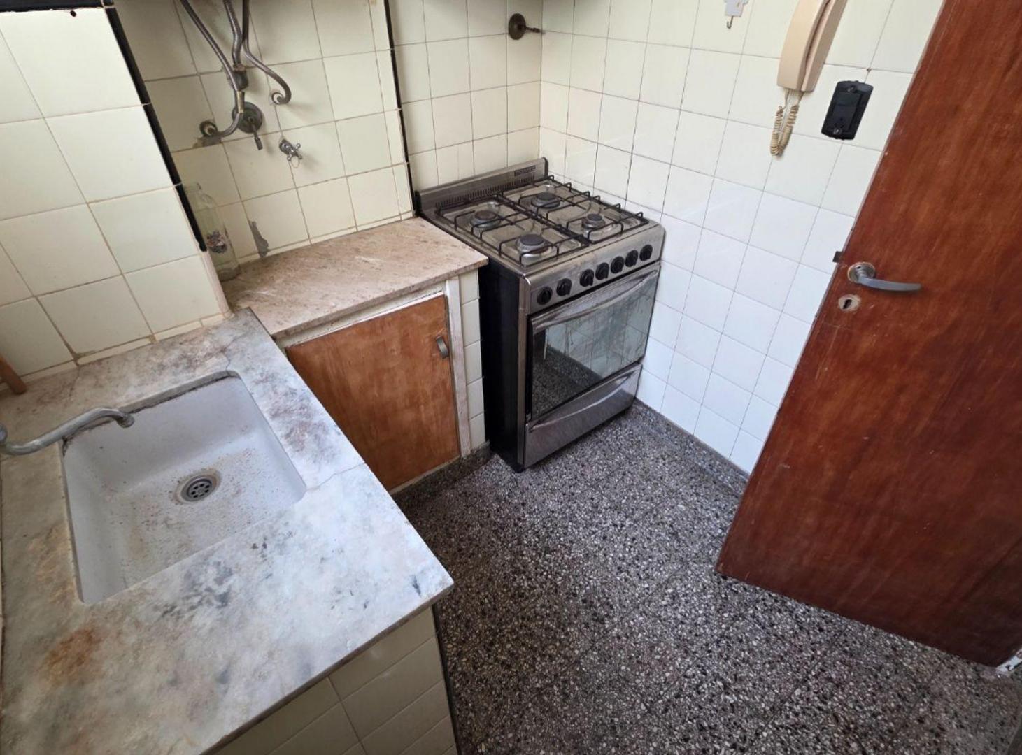 Foto de VENTA COGHLAN DEPARTAMENTO 2 AMB CON PATIO, imagen 4