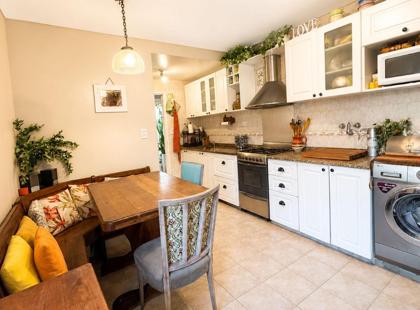 Foto de VENTA PH 3 AMB SAENZ PEÑA PATIO EXCELENTE UBICADO, imagen 3