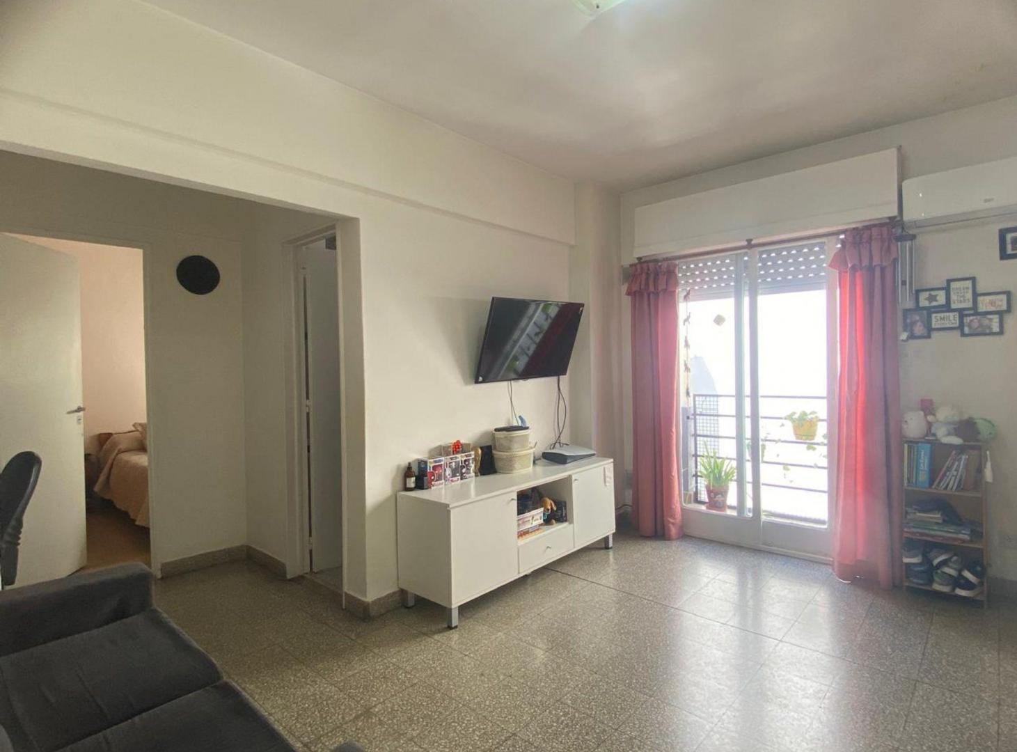 Foto de DEPTO 2 AMB EN VENTA EN VENTA VILLA BALLESTER, imagen 3