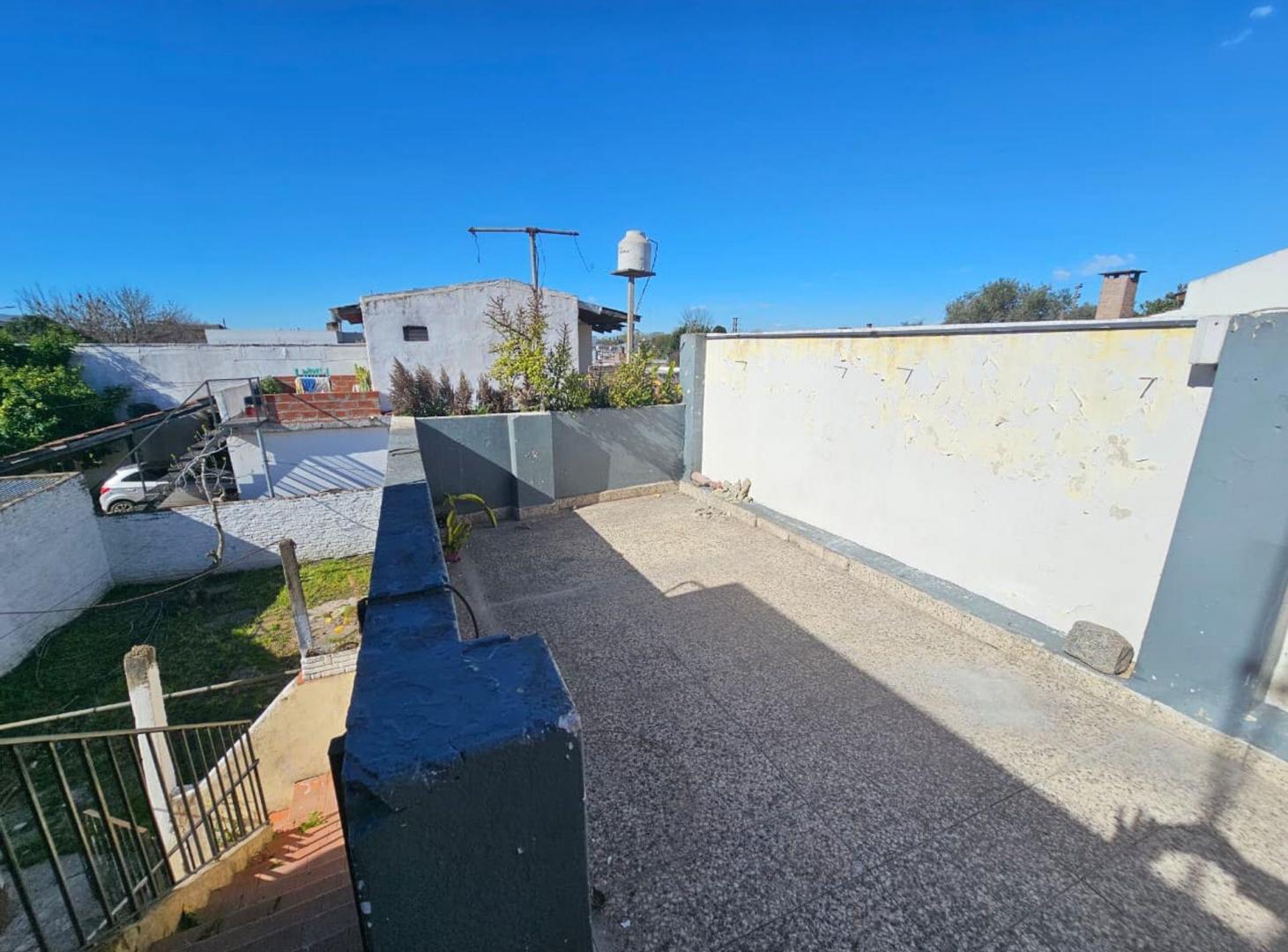 Foto de VENTA locales + 2 CASAS Jose C Paz APTO CREDITO, imagen 2