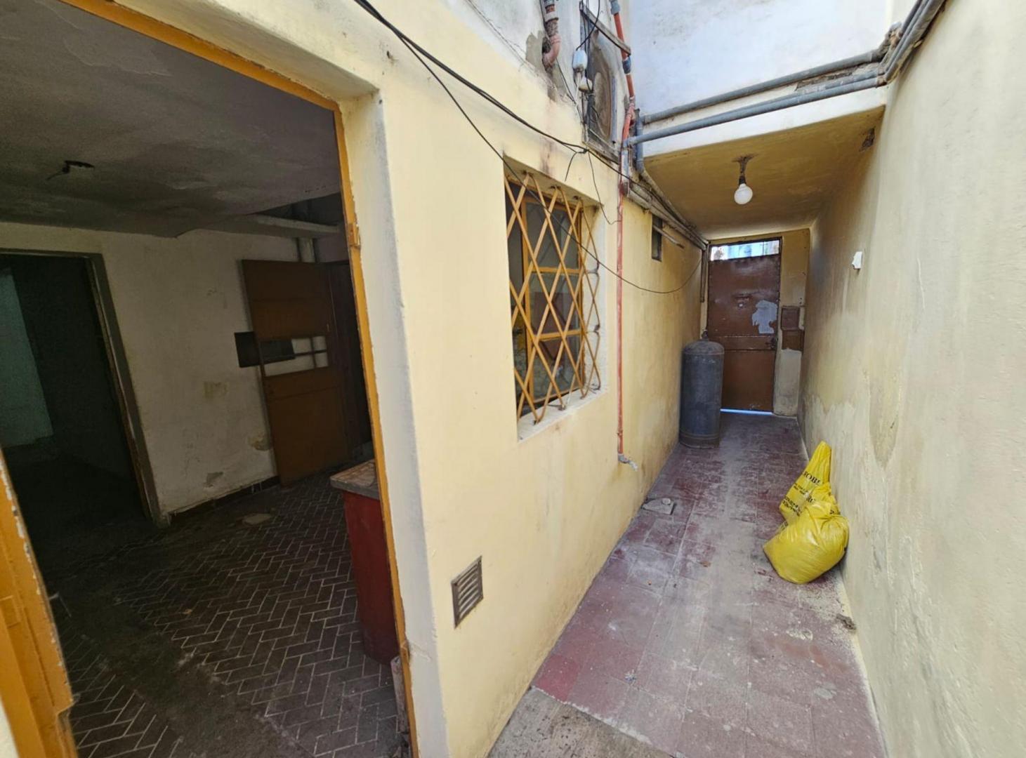 Foto de VENTA locales + 2 CASAS Jose C Paz APTO CREDITO, imagen 3