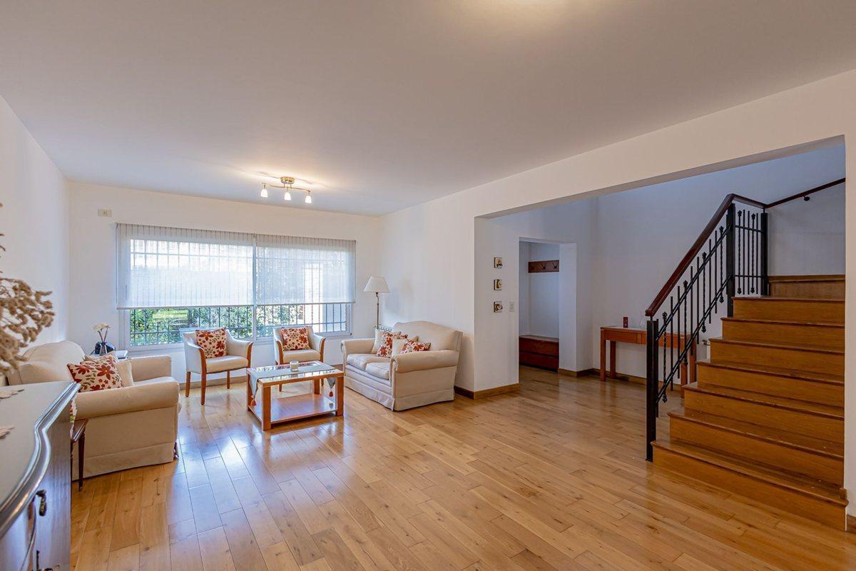 Foto de CASA 7 AMB BARRIO INGLES HURLINGHAM - APTO CREDITO, imagen 5