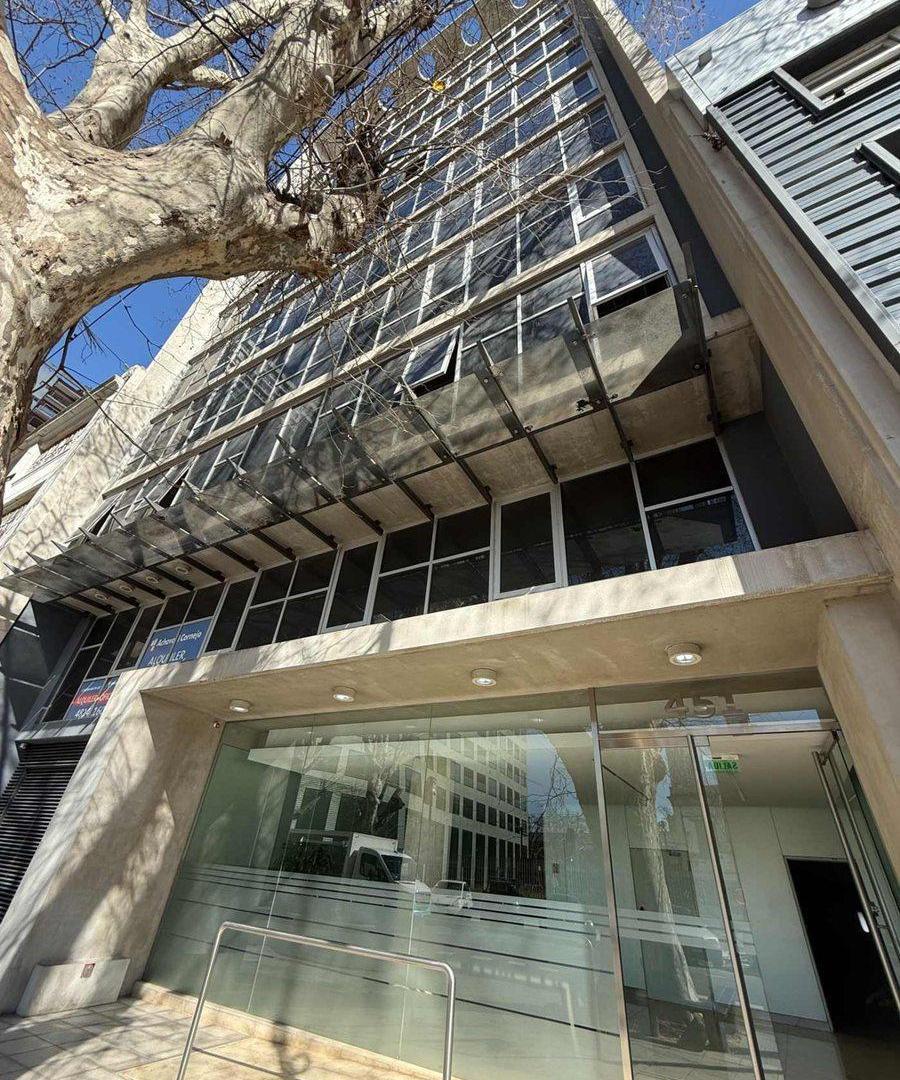 Foto de VENTA OFICINA PISO COMPLETO AZOPARDO 451, imagen 1