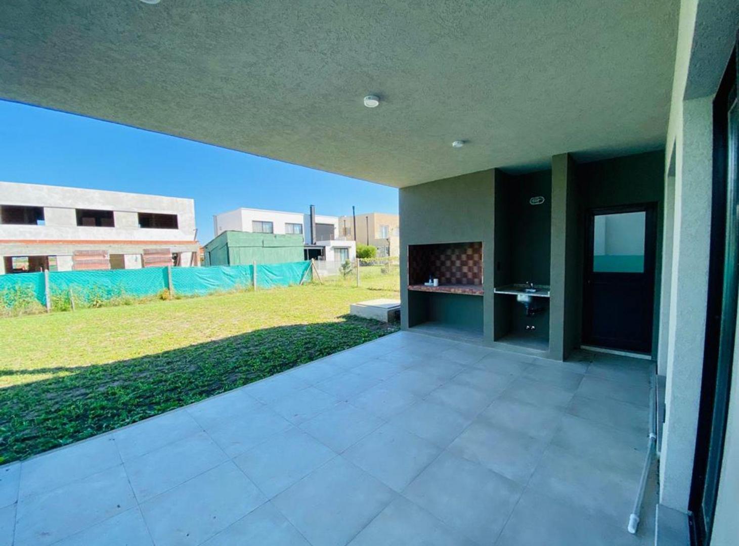 Foto de Casa en Alquiler 5 ambientes pileta Lagoon Pilar, imagen 2