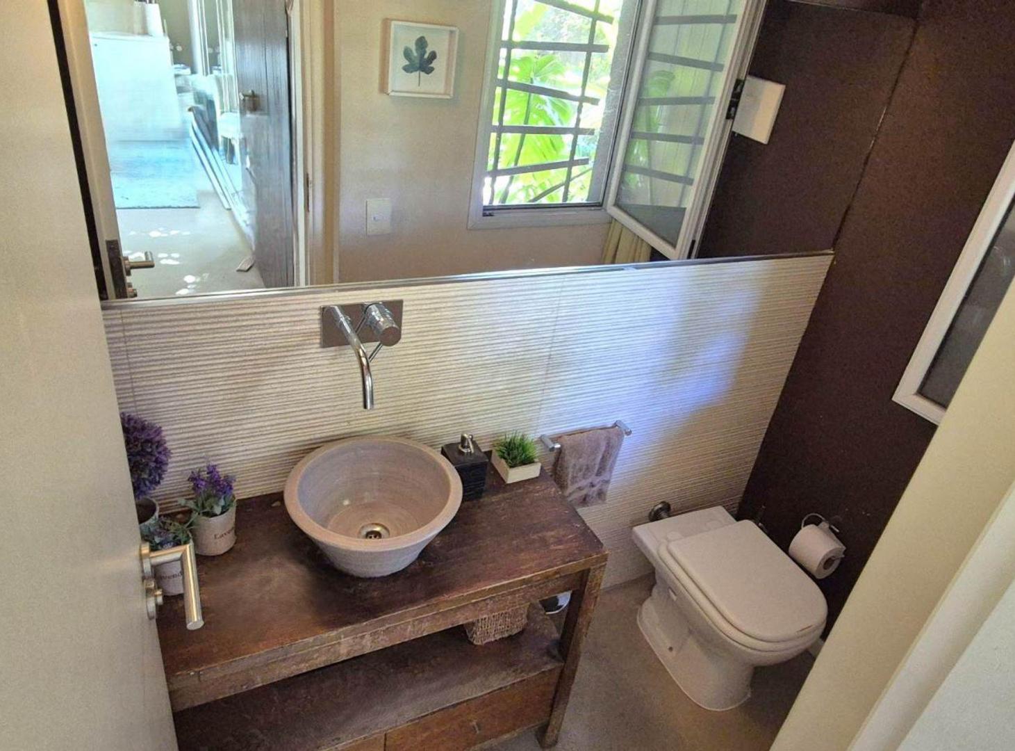 Foto de CASA EN VENTA MARTINEZ 5 AMB JARDIN COCH DISEÑO, imagen 5