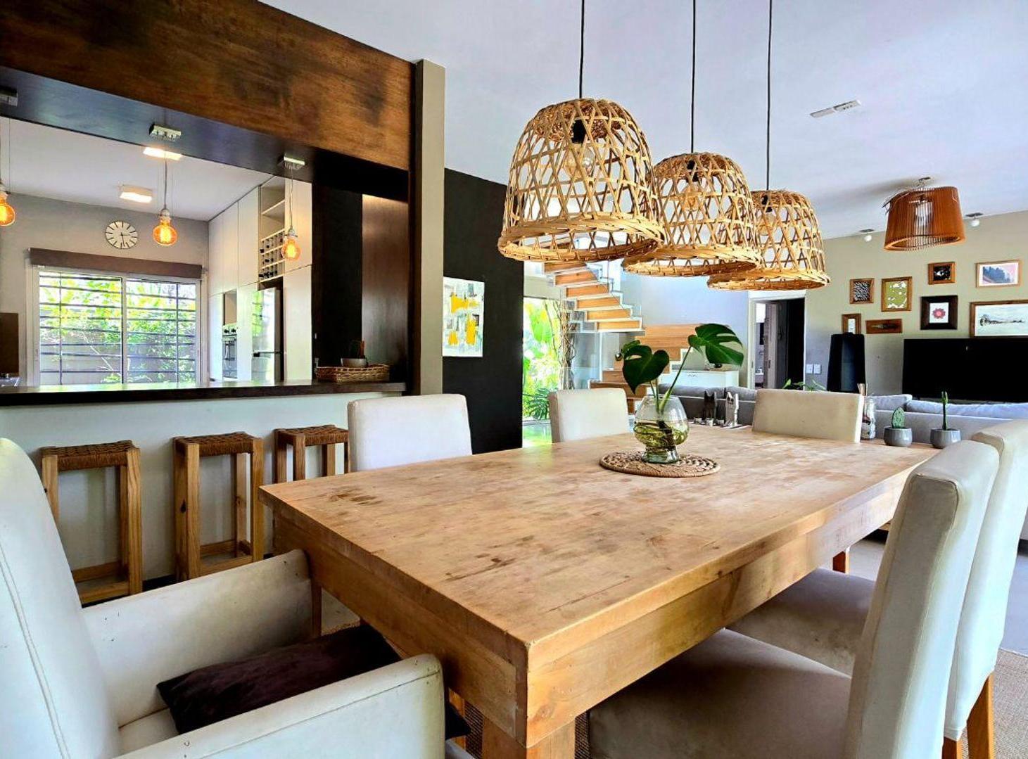 Foto de CASA EN VENTA MARTINEZ 5 AMB JARDIN COCH DISEÑO, imagen 3