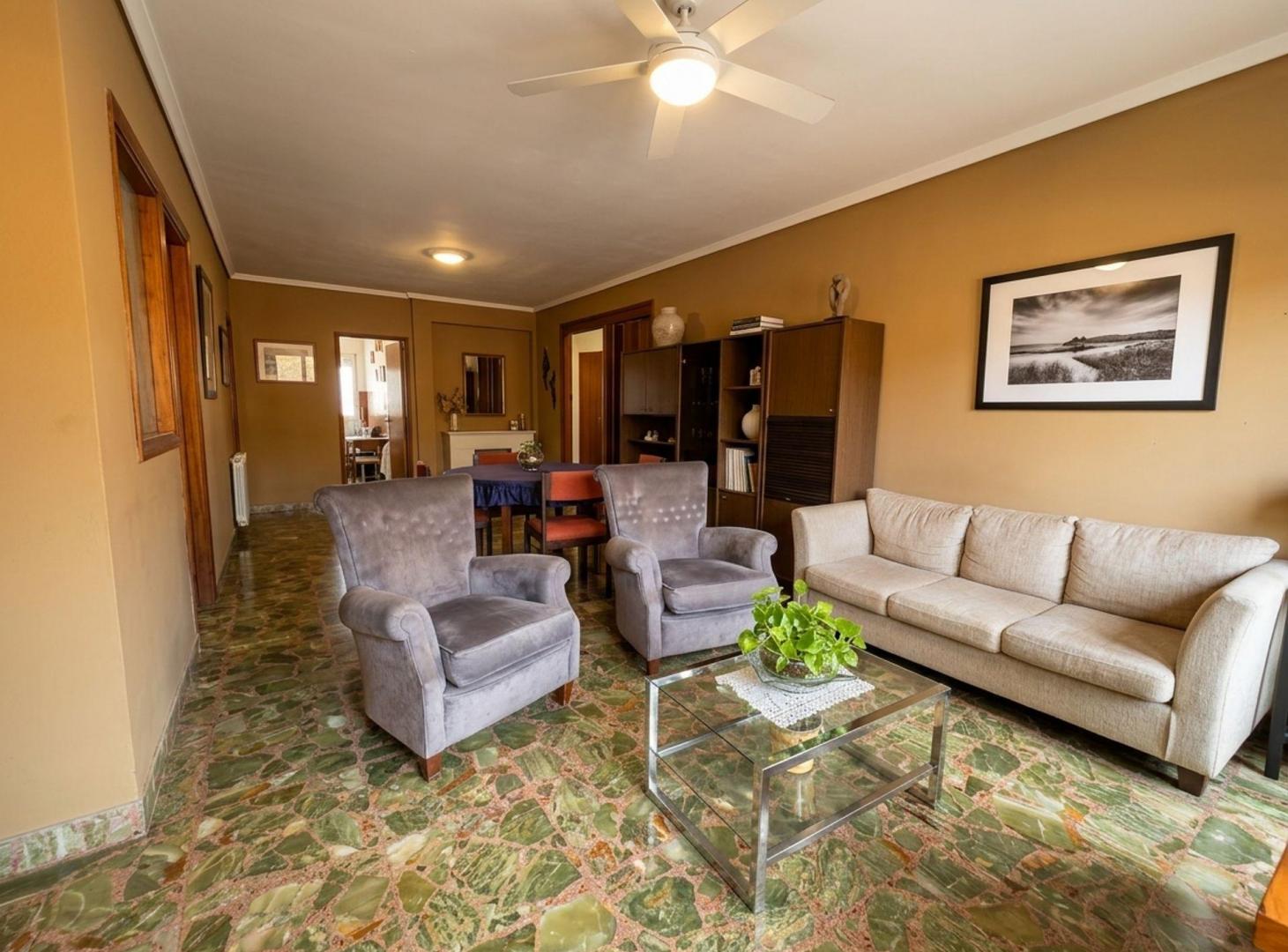 Foto de Local comercial con vivienda indep y amplio fondo, imagen 5