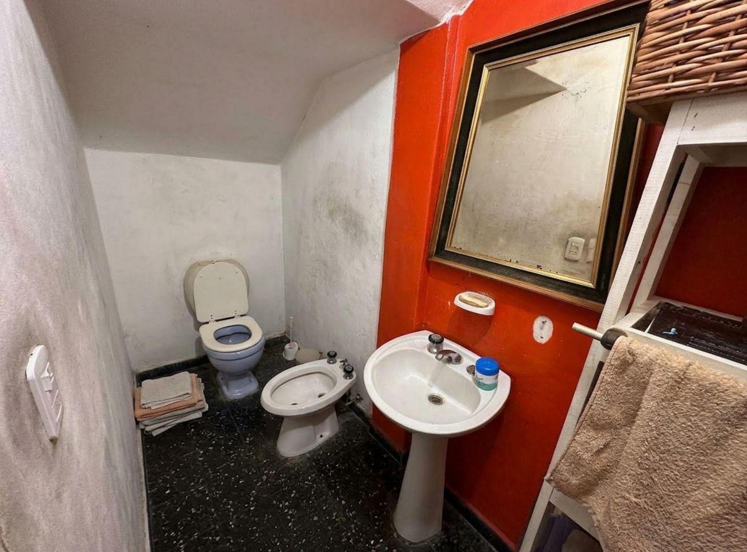 Foto de Local comercial con vivienda indep y amplio fondo, imagen 4