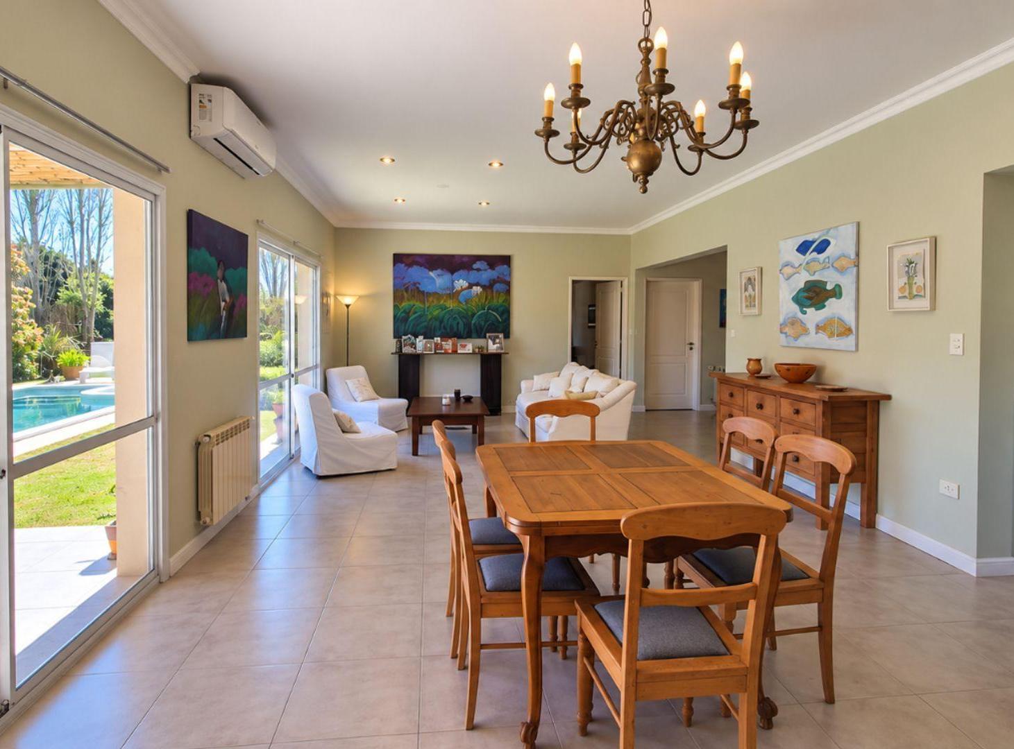 Foto de Venta casa 5 amb lav cochera Barrio Cerrado Luján, imagen 2
