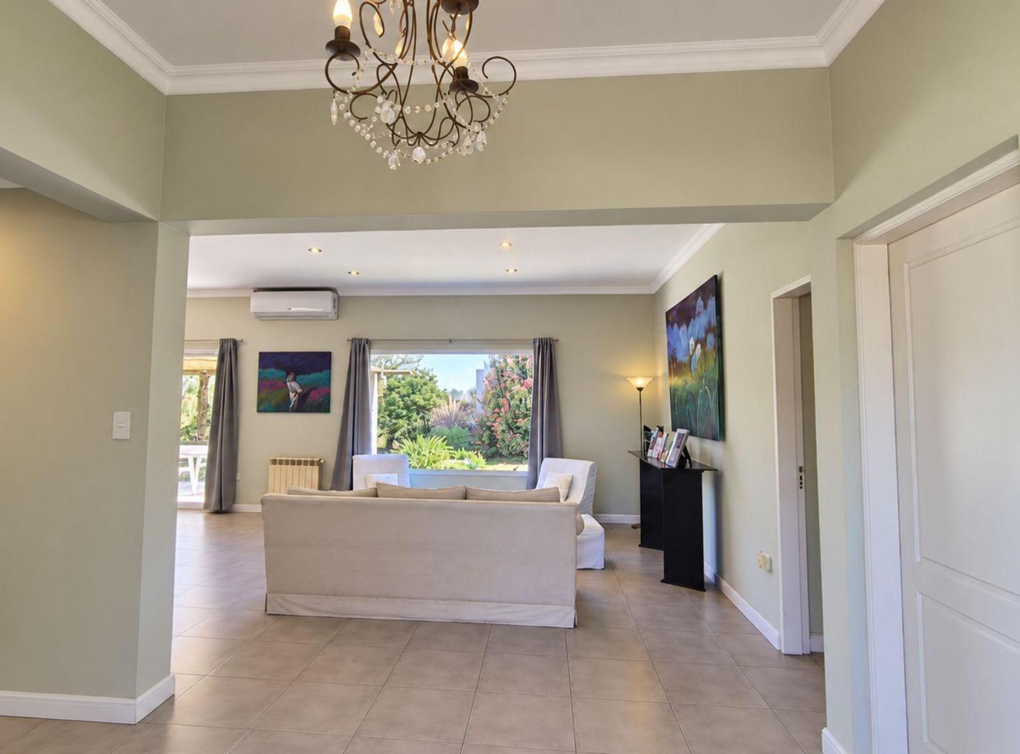 Foto de Venta casa 5 amb lav cochera Barrio Cerrado Luján, imagen 5