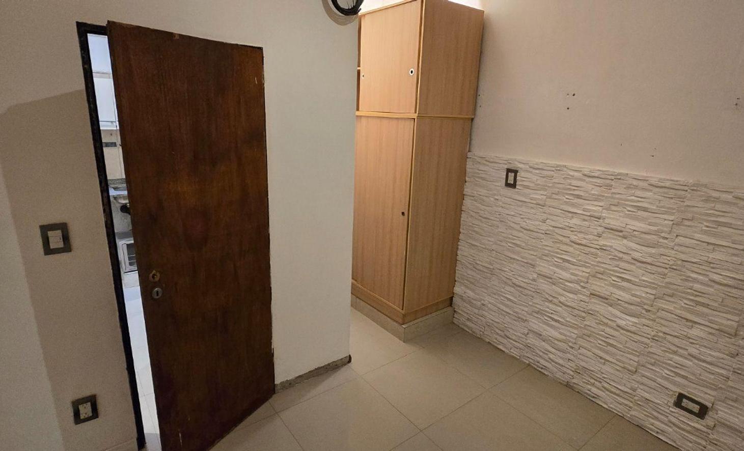 Foto de VENTA PH DOS AMBIENTES Y MEDIO MUNRO OPORTUNIDAD, imagen 4