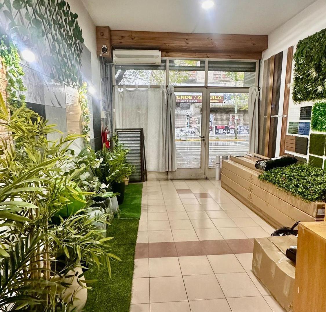 Foto de LOCAL EN VENTA SOBRE AV. DE MAYO- RAMOS MEJIA, imagen 2