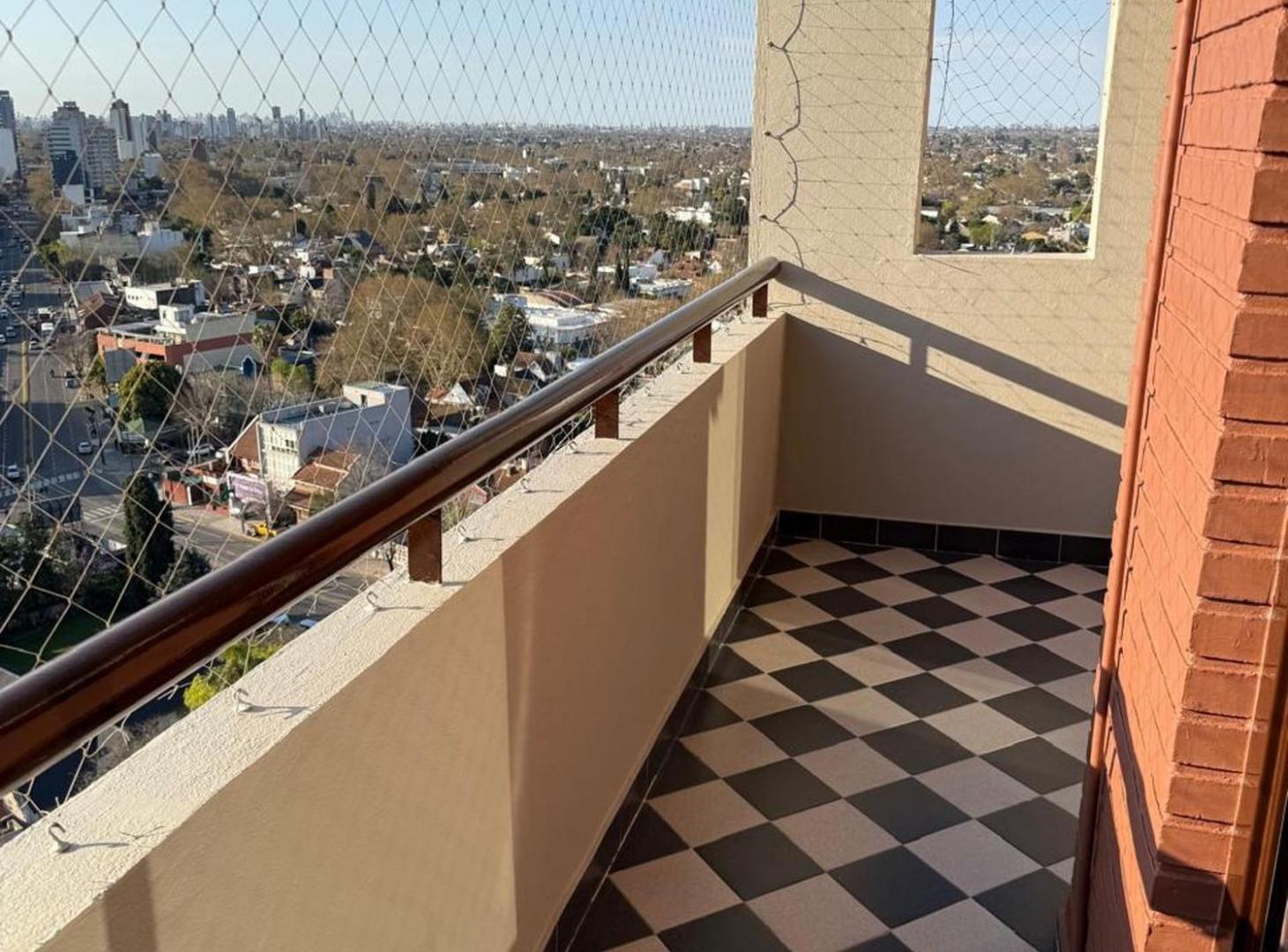 Foto de DEPARTAMENTO EN VENTA TEMPERLEY 3 AMB BALCON COCH, imagen 3