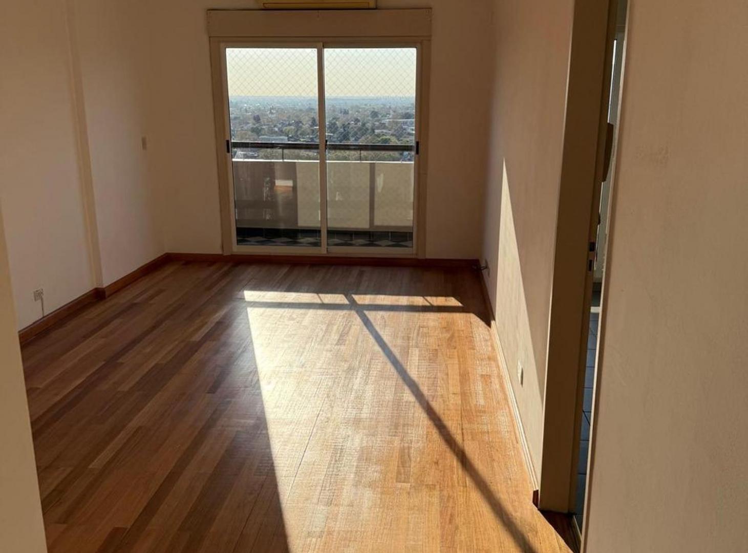 Foto de DEPARTAMENTO EN VENTA TEMPERLEY 3 AMB BALCON COCH, imagen 1