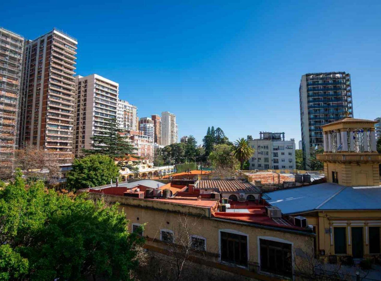 Foto de PARA REFACCIONAR escritorio +3 habitaciones +2 dep, imagen 2