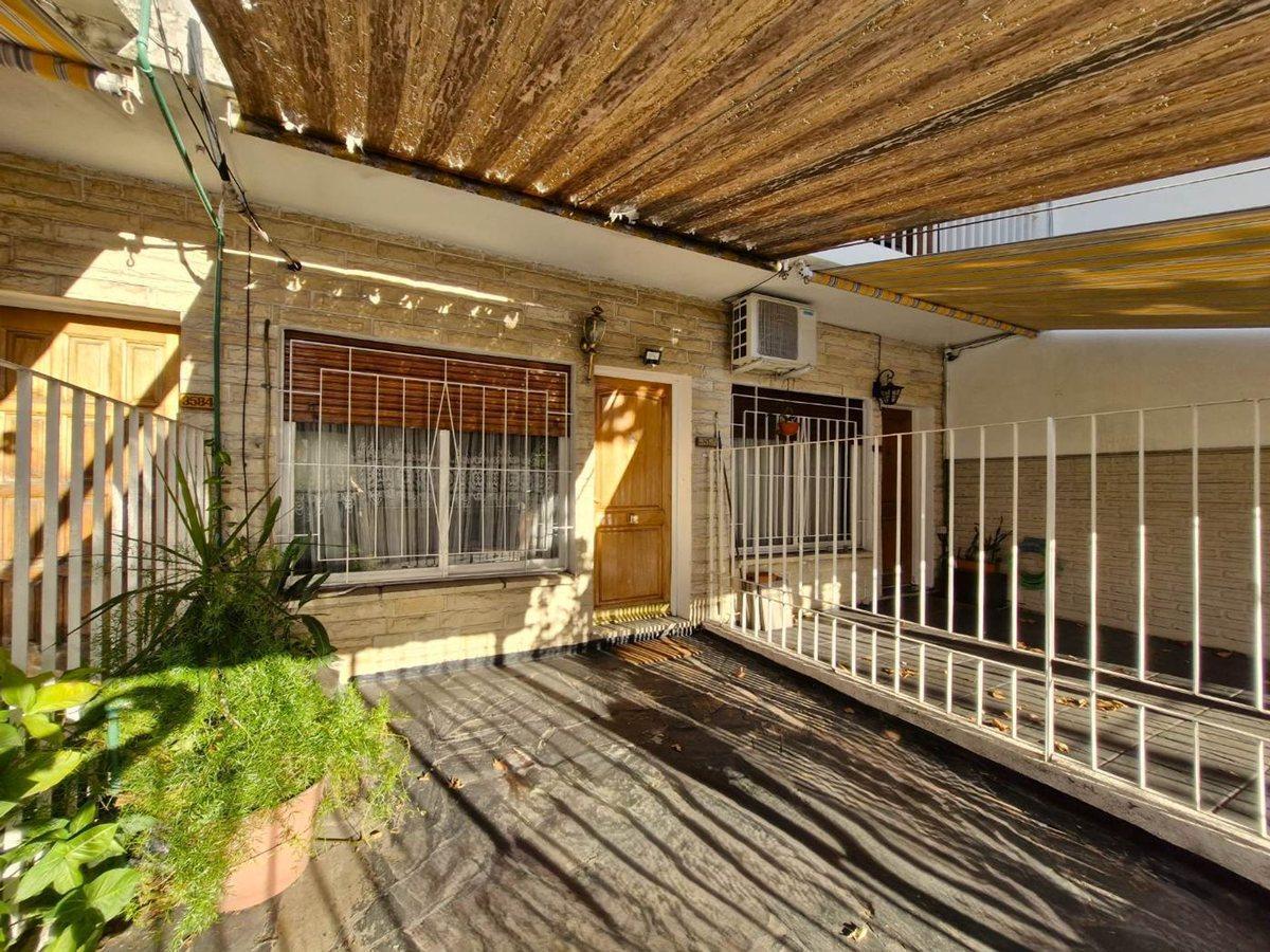 Foto de DUPLEX EN VENTA OLIVOS 3 AMB CON COCH PATIO PARRI, imagen 1