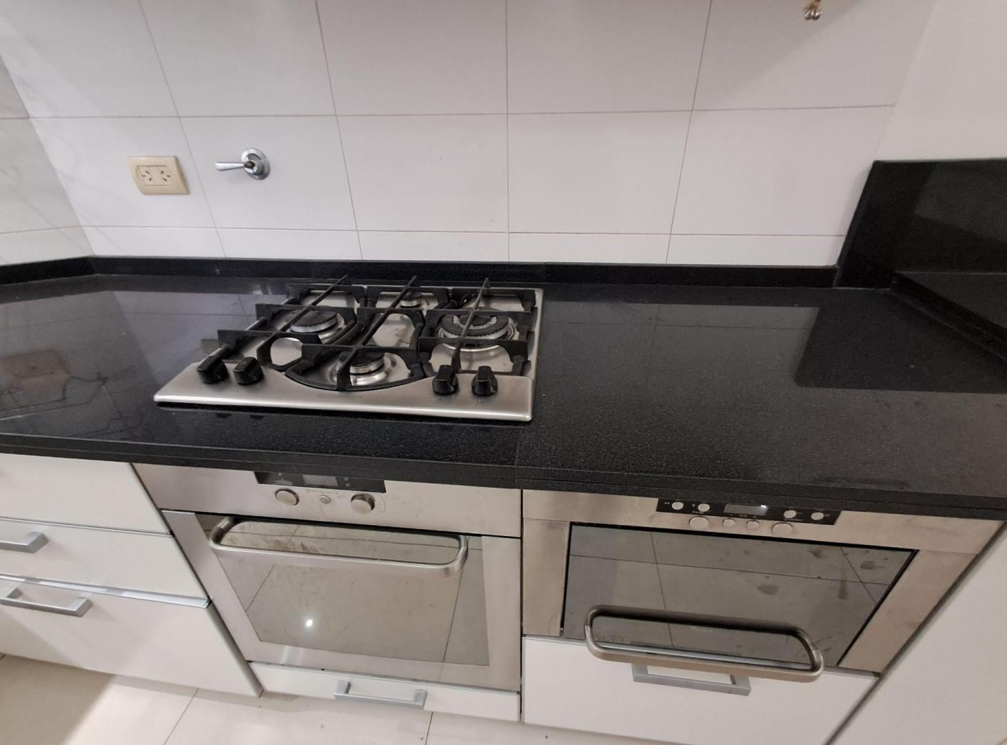Foto de Venta casa en Villa del Parque - Cocheras - Pileta, imagen 3
