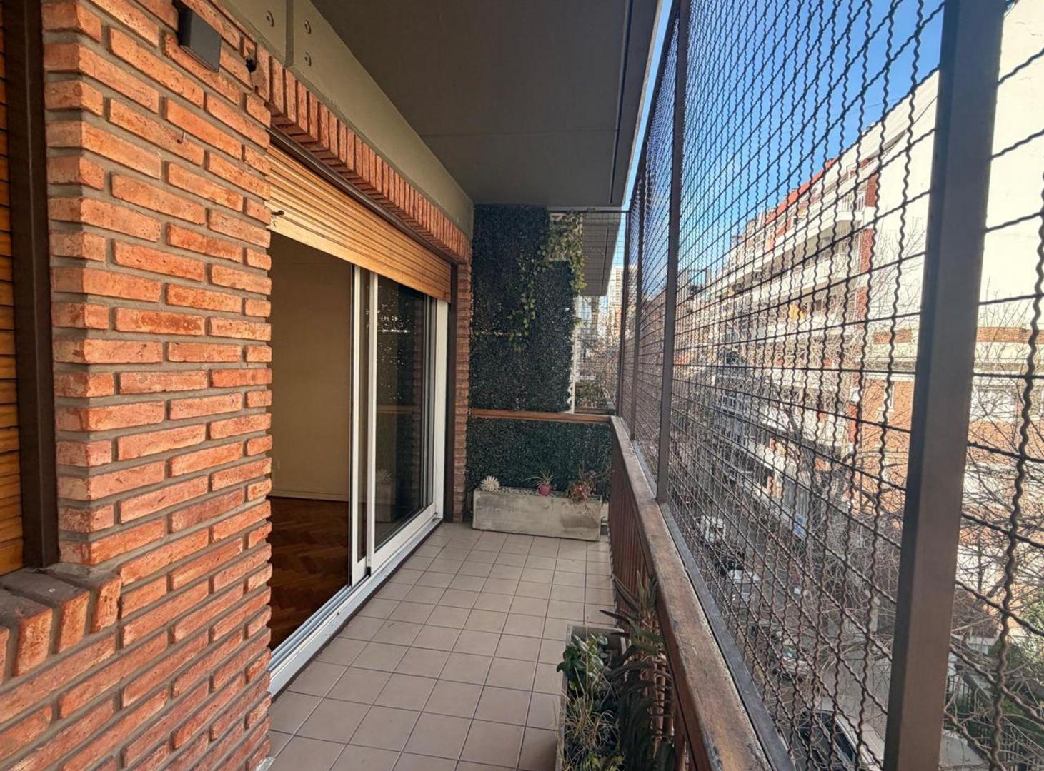 Foto de ALQUILER 4 ambientes al frente- balcón y cochera, imagen 1