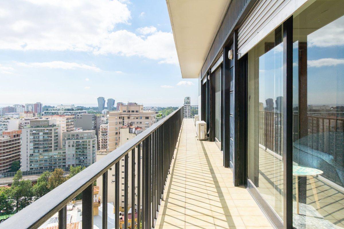 Foto de Barrancas de Belgrano PISO ALTO + JARDIN!!!, imagen 4