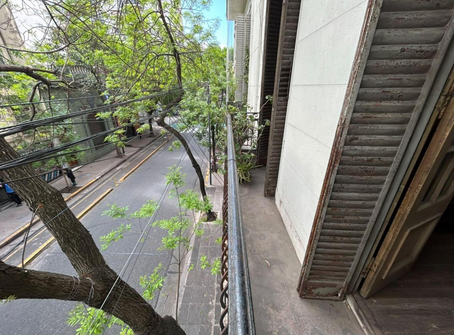 Foto de VENTA DEPTO 3 AMBIENTES CON BALCON MONSERRAT, imagen 3