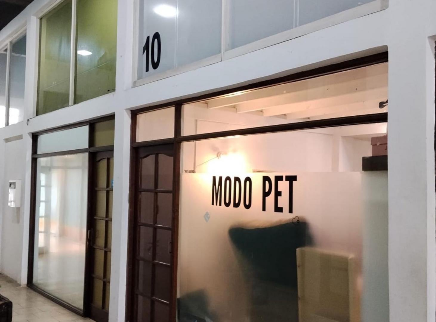 Foto de ALQUILER LOCAL COMERCIAL EN GALERIA SAN ISIDRO, imagen 2