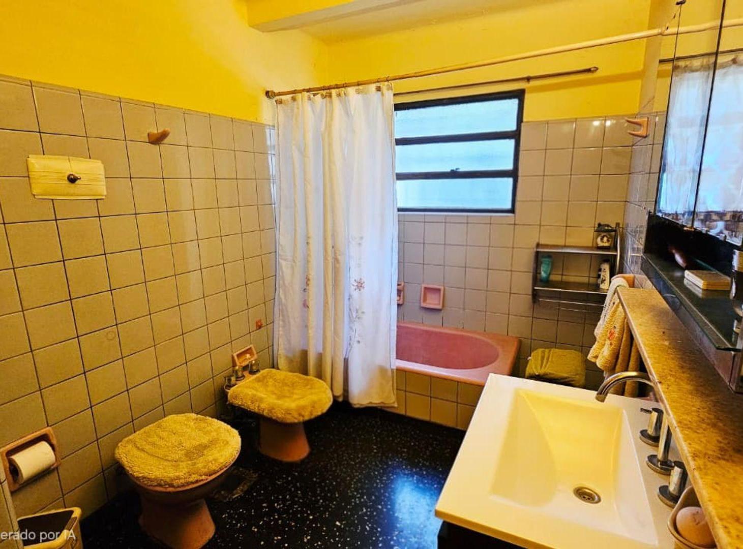 Foto de VENTA CASA 4 AMB EN LA REJA GRAN PARQUE, imagen 5