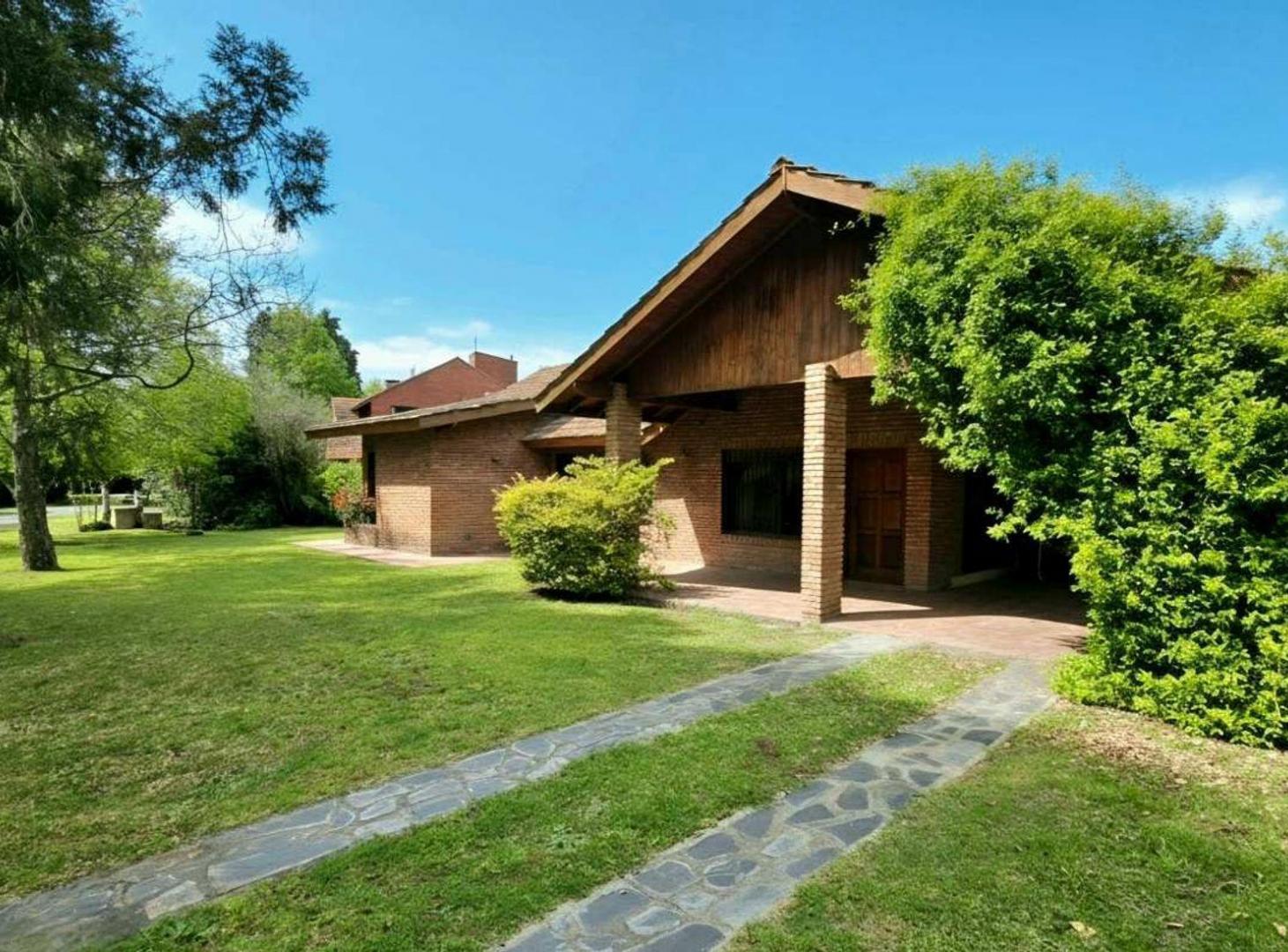 Foto de CASA VENTA CLUB DE CAMPO LOS QUINCHOS PILAR 6 AMB, imagen 3