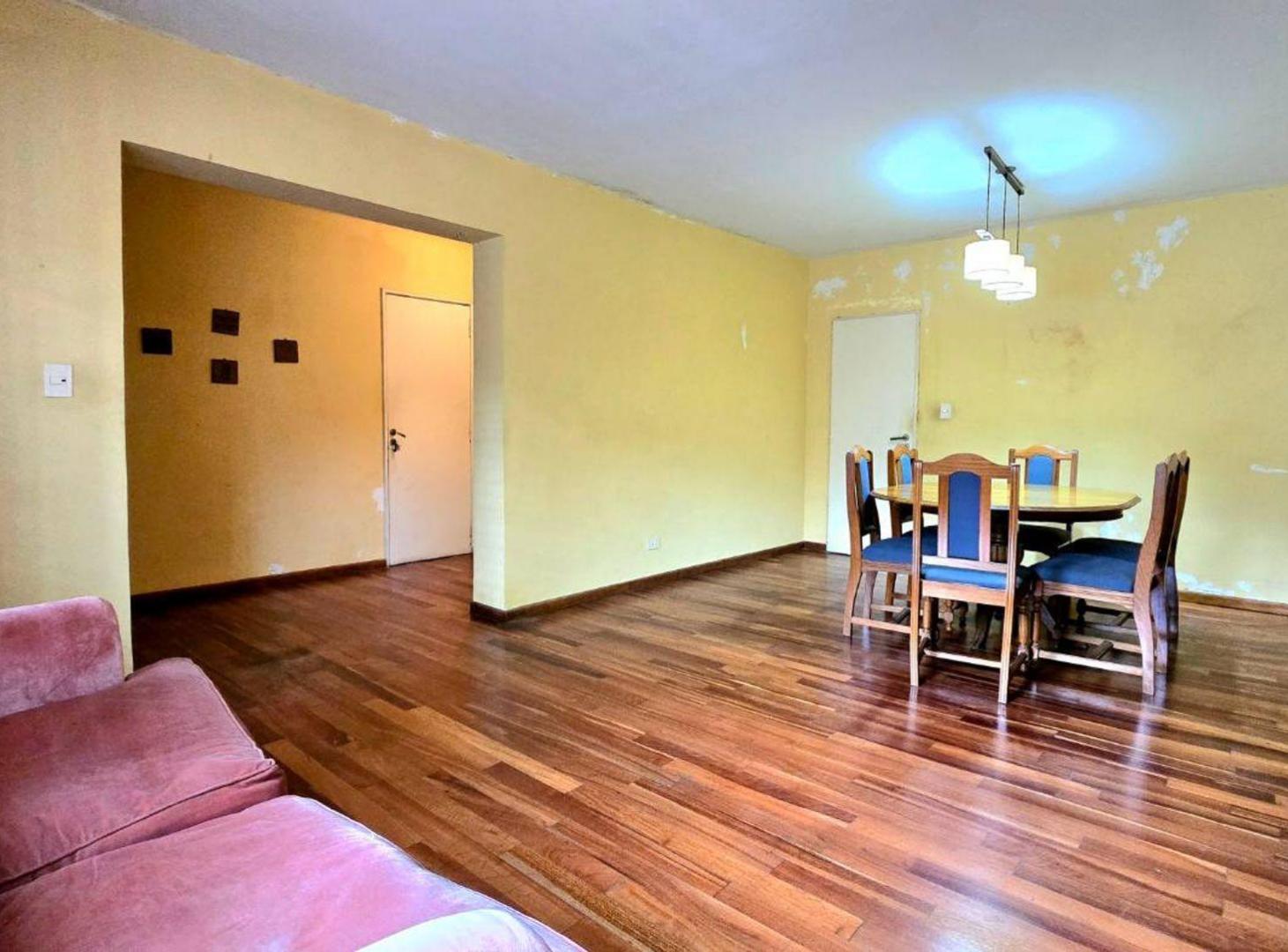 Foto de Venta casa 5 ambientes en Olivos con patio, imagen 3