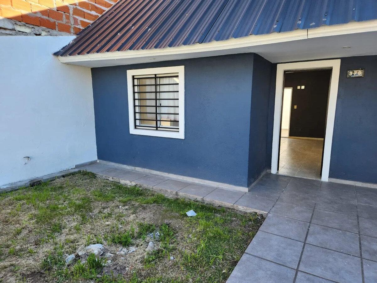 Foto de Venta Ph Al Frente 3 Amb. Patio Y Cochera Banfield Permuta -, imagen 5