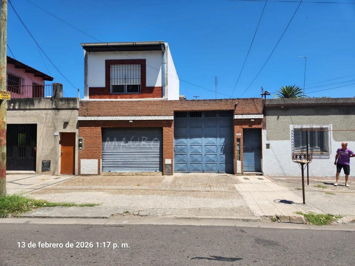 Foto de Ph Tipo Casa Al Frente Con Garage Patio Quincho Terraza, imagen 1