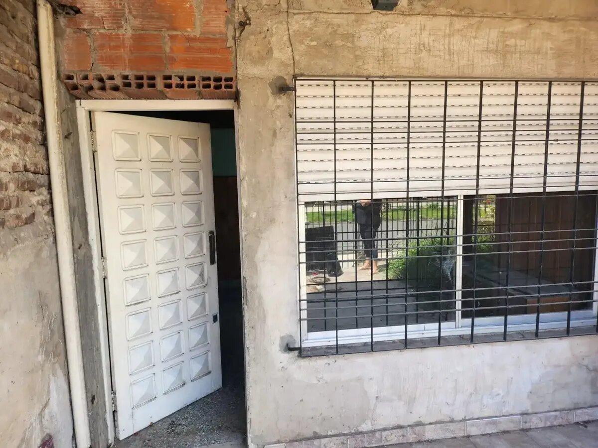 Foto de Ph En Planta Baja 3 Ambientes Con Parque En Lanús Este, imagen 1