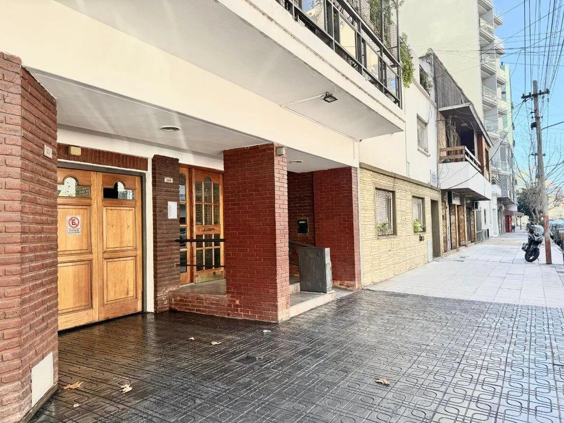 Foto de Departamento 4 ambientes con cochera Lanus Oeste centro, imagen 2