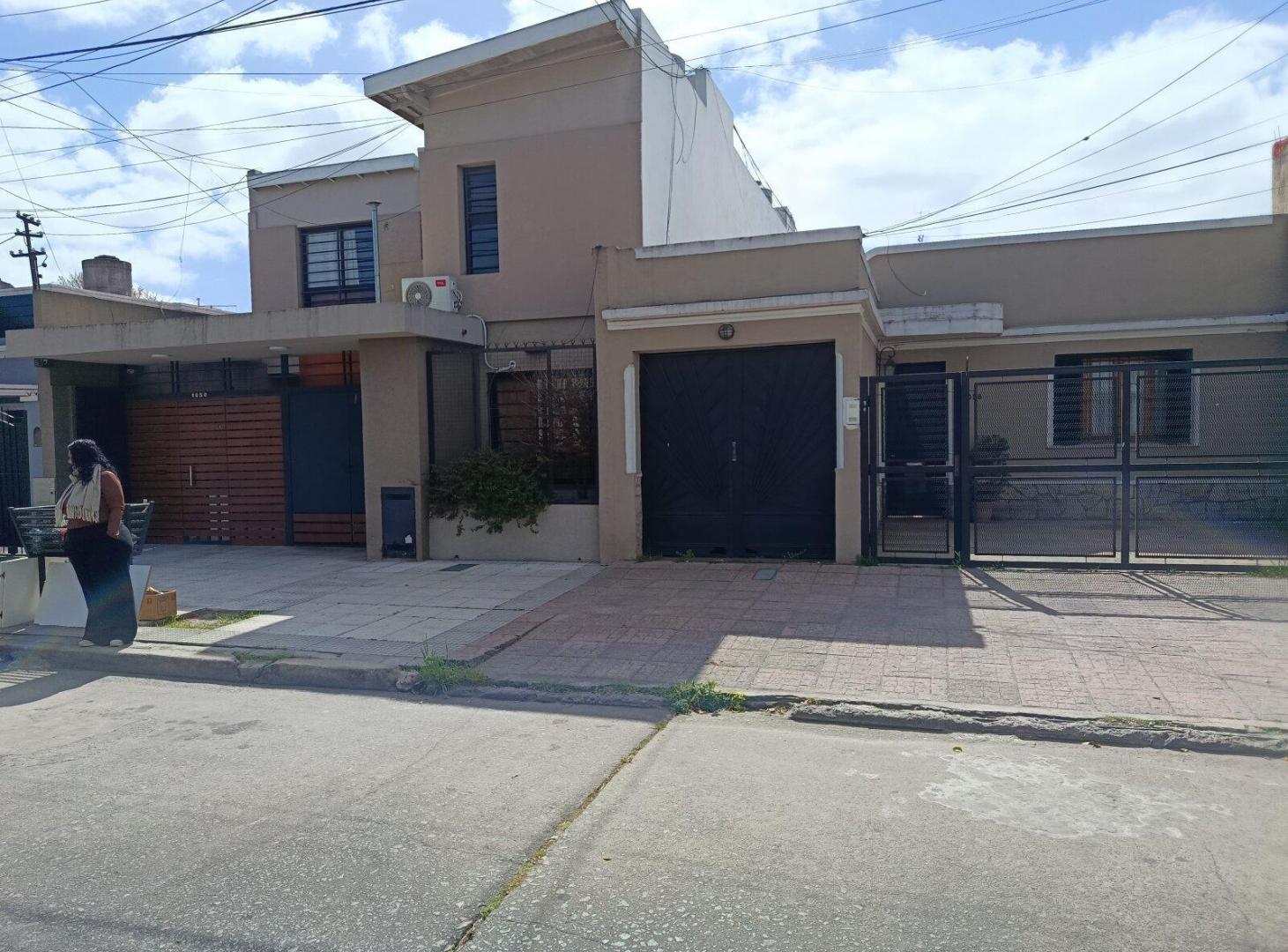 Foto de Casa 3 ambientes Lanus Este Lote de 594 m2, imagen 1