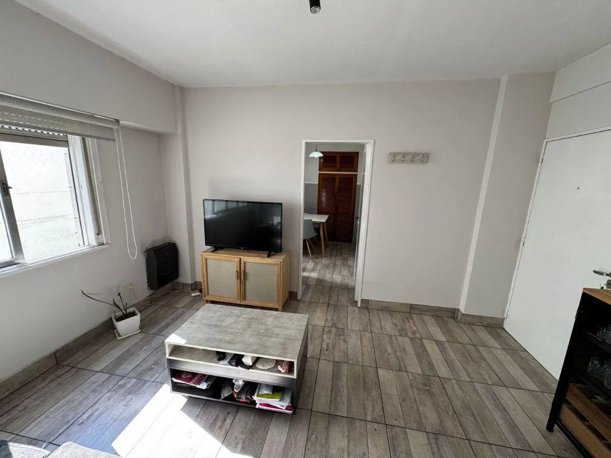 Departamento de 42 m² con 1 dormitorio en venta en Olivos 2