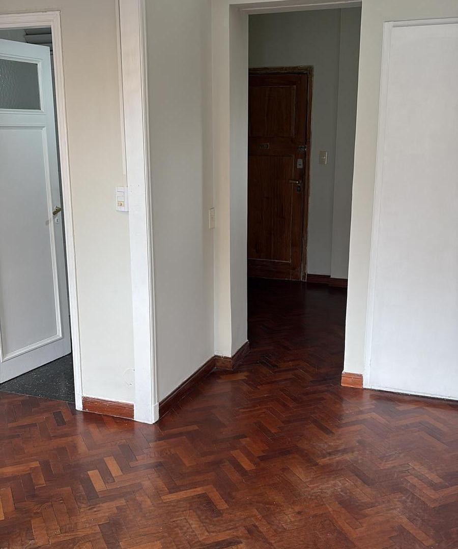 Foto de Departamento amb con balcón piso 6 excelente, imagen 1