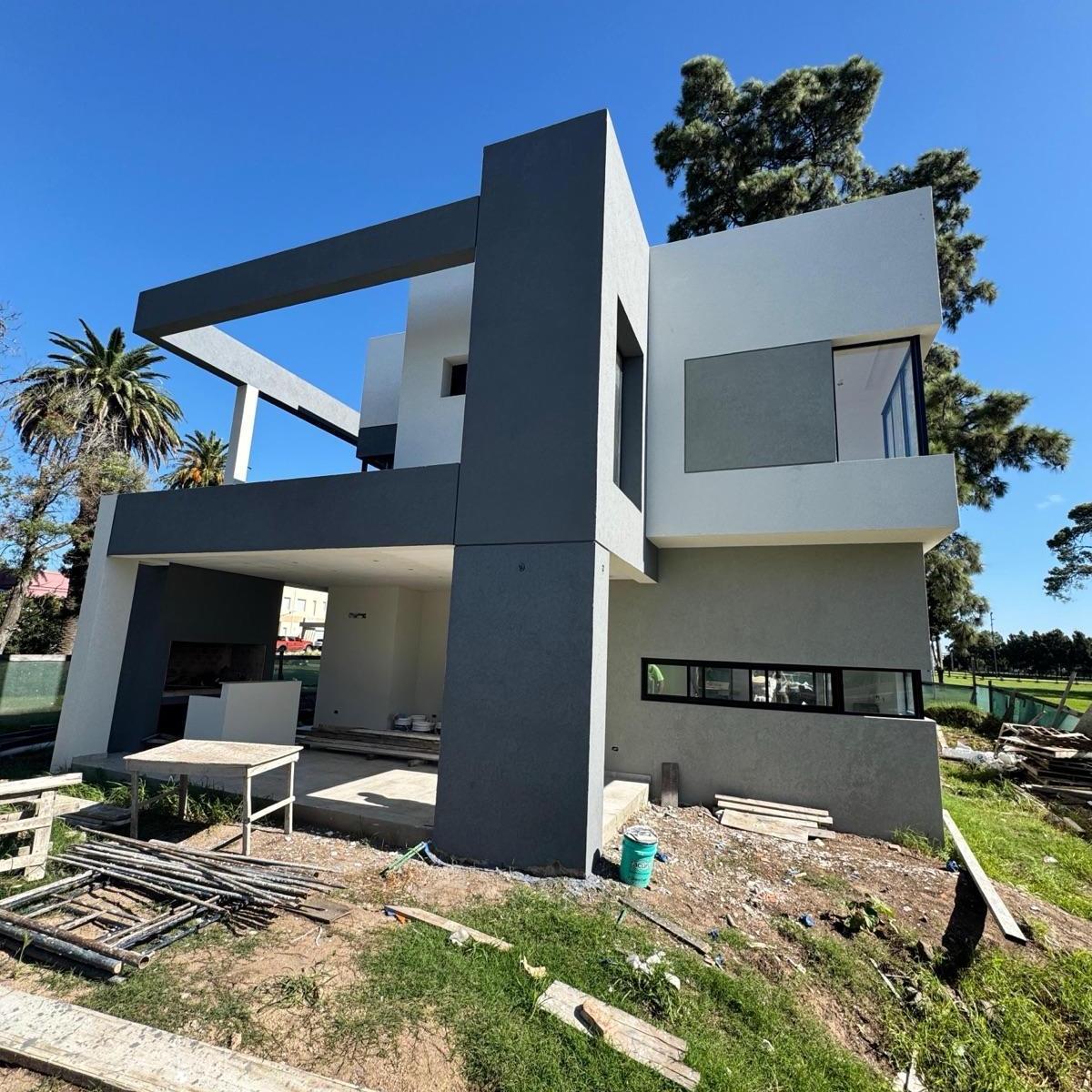 Casa - Berazategui 4