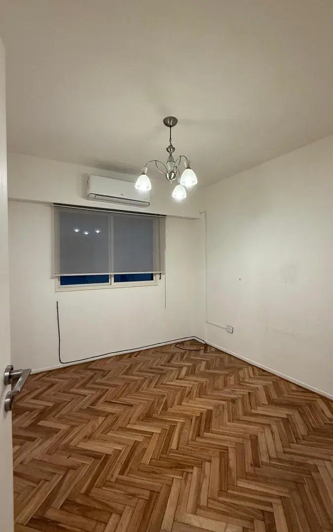 Departamento en venta dos ambientes en recoleta sin amoblar con balcon francés y lavadero 5