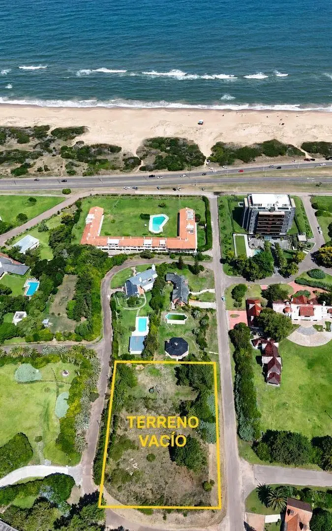 Terreno en venta Punta del Este en Montecarlo y Guadalajara a pasos del mar 5
